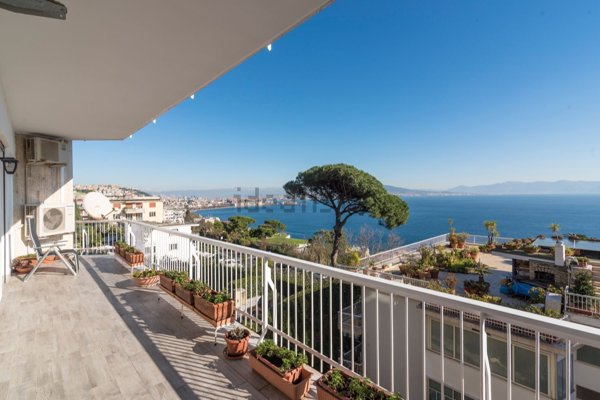 appartamento in vendita a Napoli in zona Posillipo