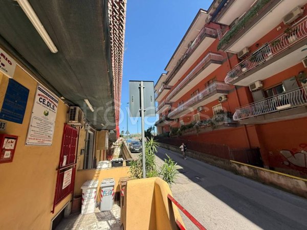 appartamento in vendita a Napoli in zona Pianura