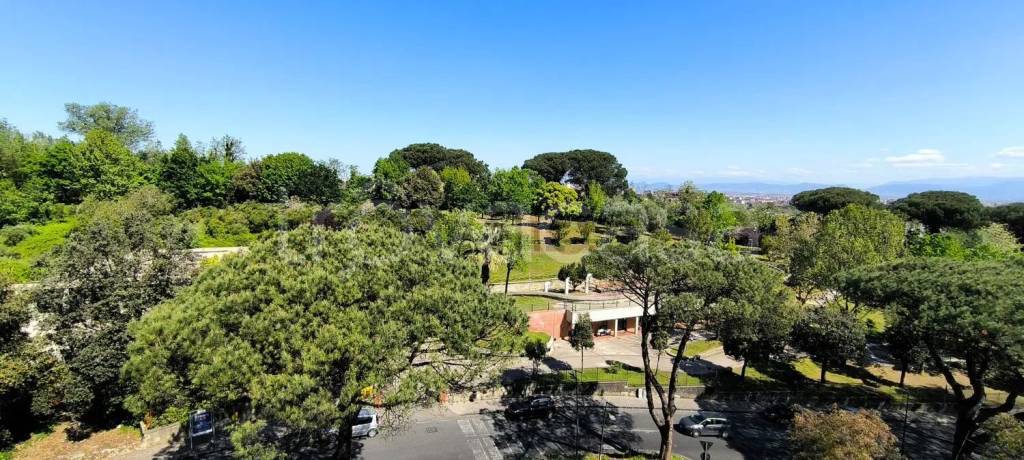 appartamento in vendita a Napoli in zona Capodimonte / Colli Aminei