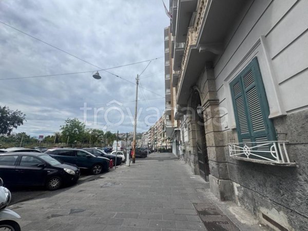appartamento in vendita a Napoli in zona Chiaia