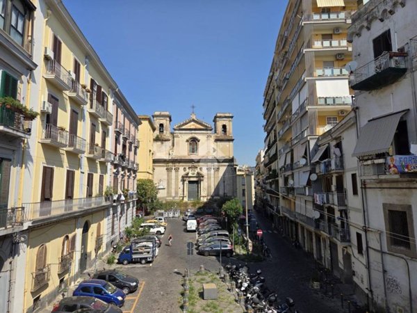 appartamento in vendita a Napoli in zona Avvocata