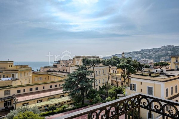 appartamento in vendita a Napoli in zona Chiaia