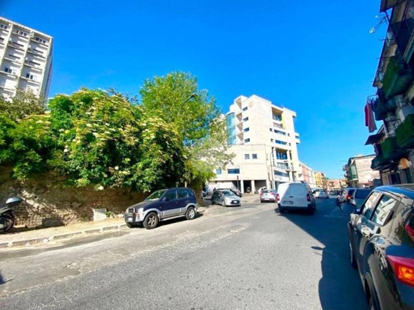 appartamento in vendita a Napoli in zona Miano