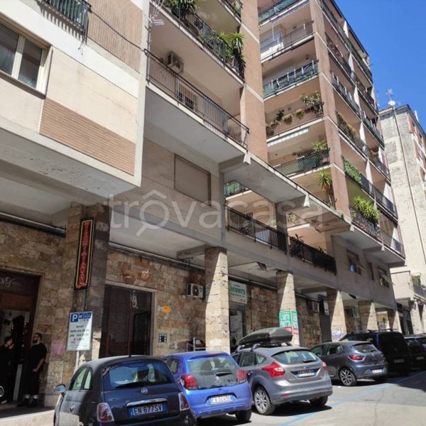 negozio in vendita a Napoli in zona Vomero