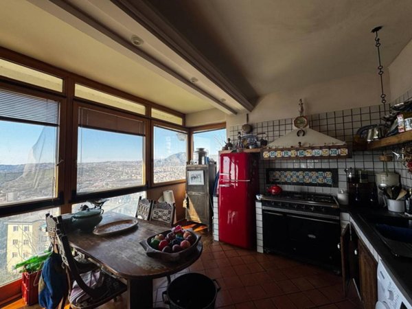 appartamento in vendita a Napoli in zona Posillipo
