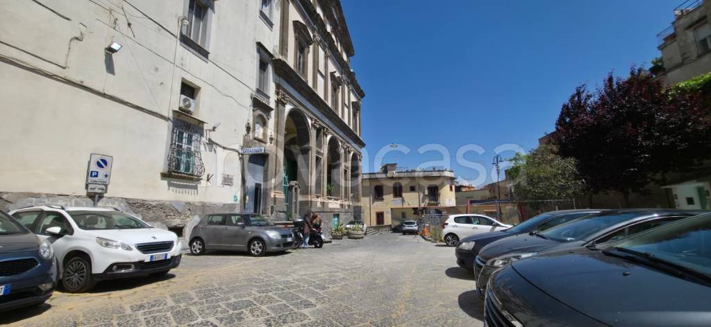appartamento in vendita a Napoli in zona Stella