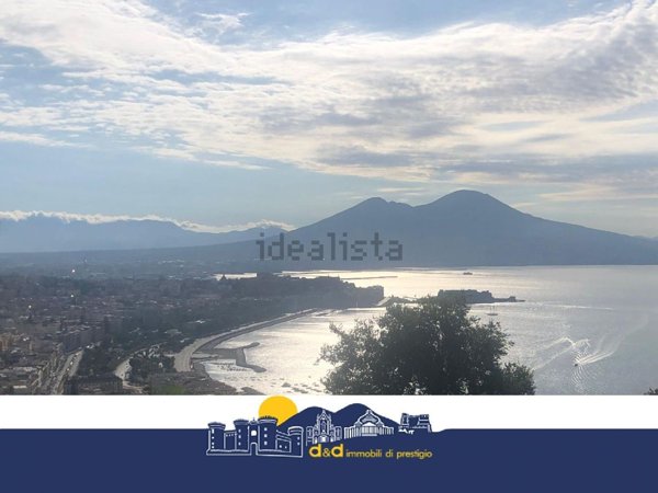 appartamento in vendita a Napoli in zona Posillipo