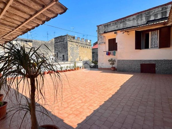 appartamento in vendita a Napoli in zona San Lorenzo