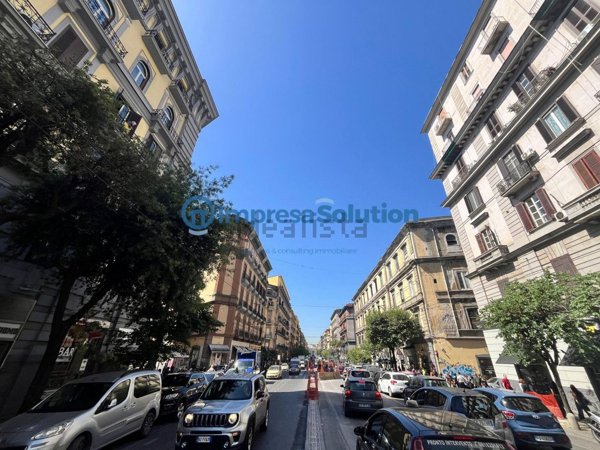 negozio in vendita a Napoli in zona Mercato