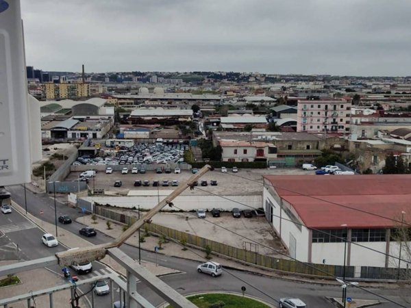 appartamento in vendita a Napoli in zona Barra