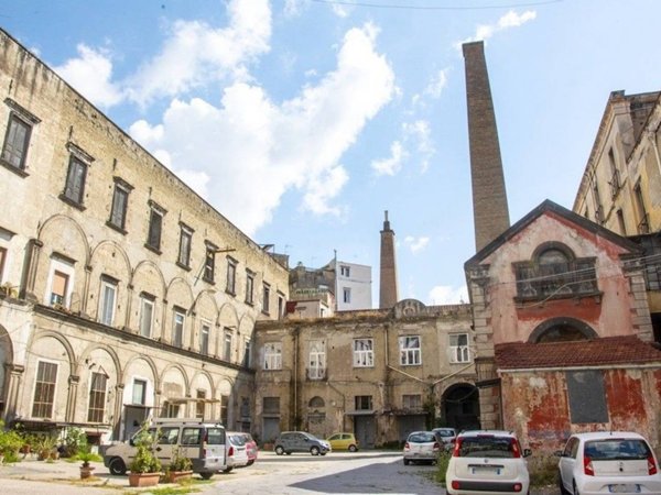 appartamento in vendita a Napoli in zona Montecalvario
