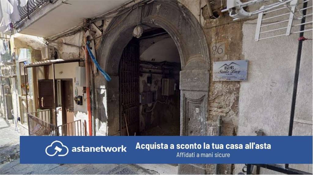 appartamento in vendita a Napoli in zona San Ferdinando