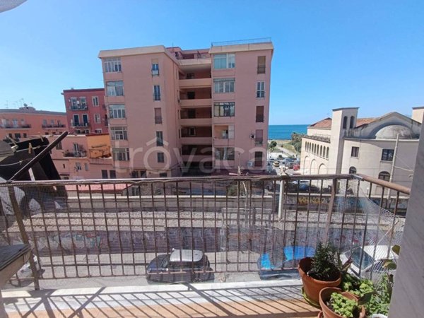 appartamento in vendita a Napoli in zona Bagnoli