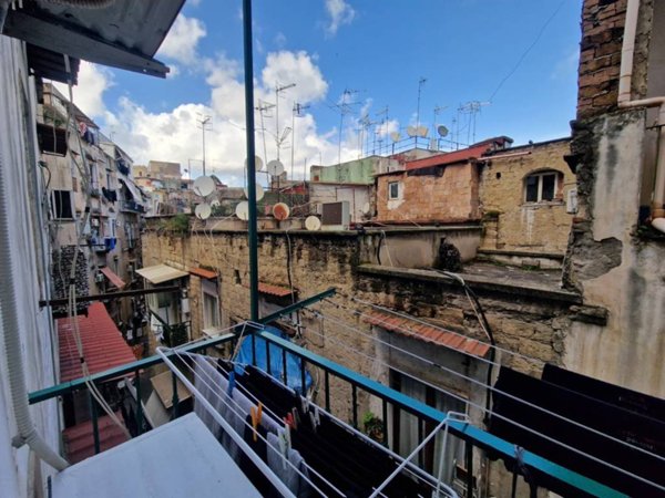appartamento in vendita a Napoli in zona Montecalvario