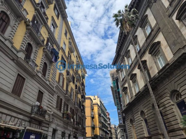 negozio in vendita a Napoli