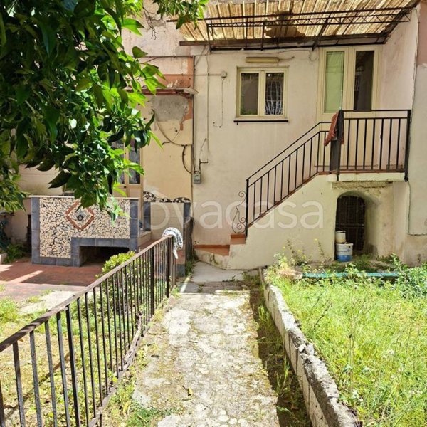 appartamento in vendita a Napoli in zona Stella