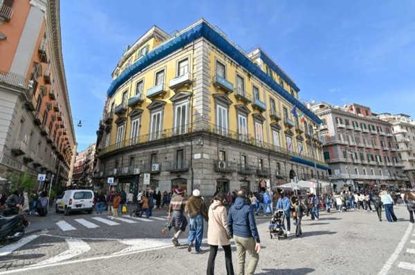 appartamento in vendita a Napoli in zona San Ferdinando