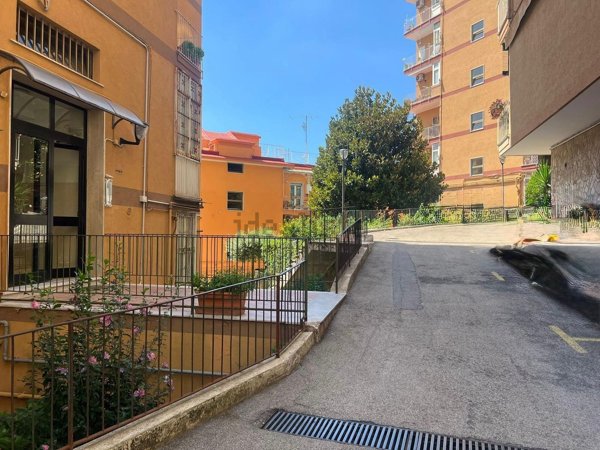appartamento in vendita a Napoli in zona Arenella