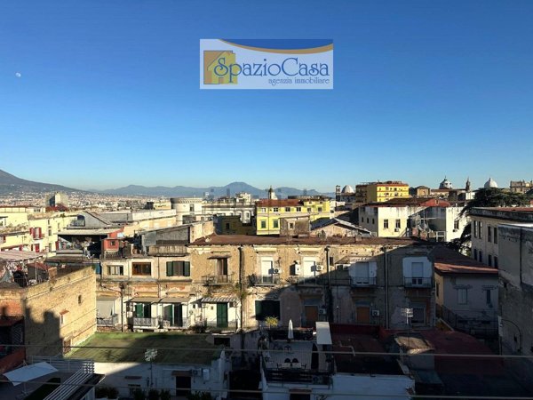 appartamento in vendita a Napoli in zona San Carlo all'Arena