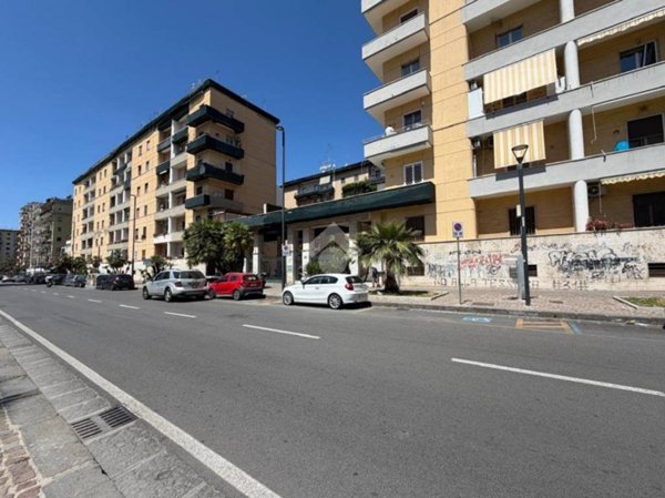 appartamento in vendita a Napoli in zona Fuorigrotta
