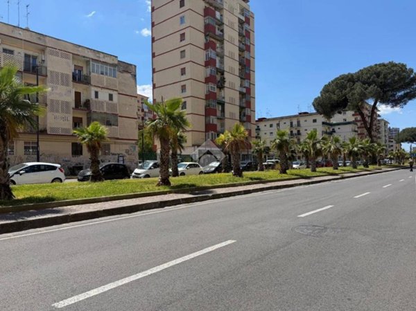 appartamento in vendita a Napoli in zona Fuorigrotta