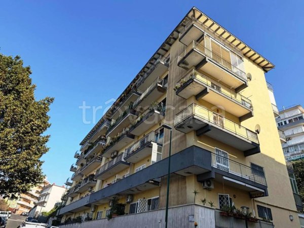 appartamento in vendita a Napoli in zona Posillipo