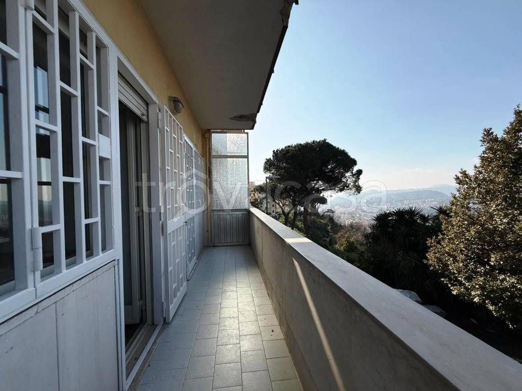 appartamento in vendita a Napoli in zona Posillipo