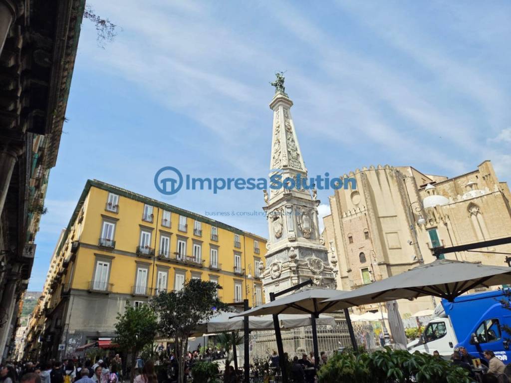 appartamento in vendita a Napoli in zona Porto