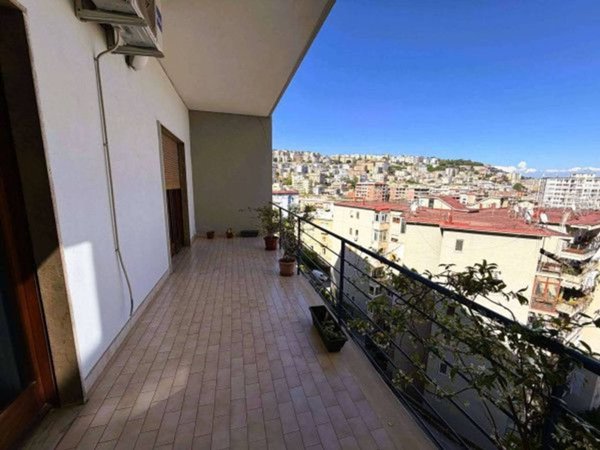 appartamento in vendita a Napoli in zona Chiaia
