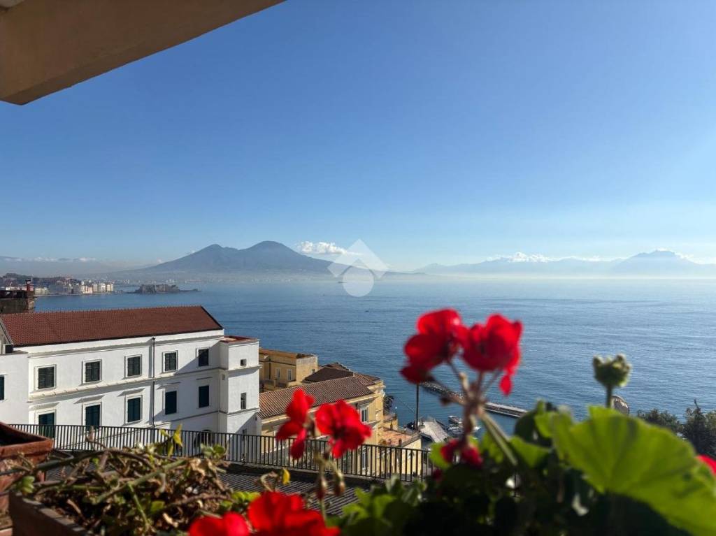 appartamento in vendita a Napoli in zona Posillipo