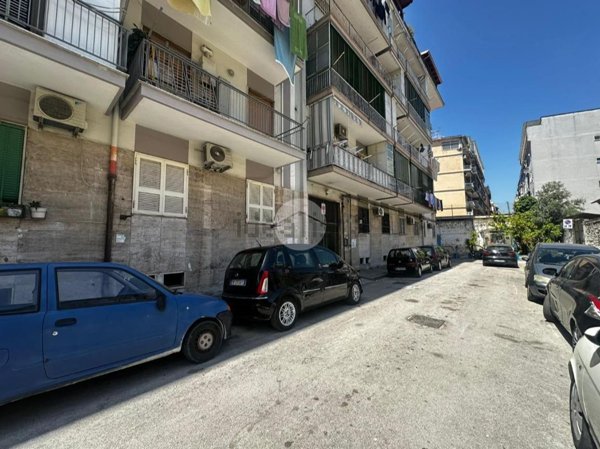 appartamento in vendita a Napoli in zona Secondigliano