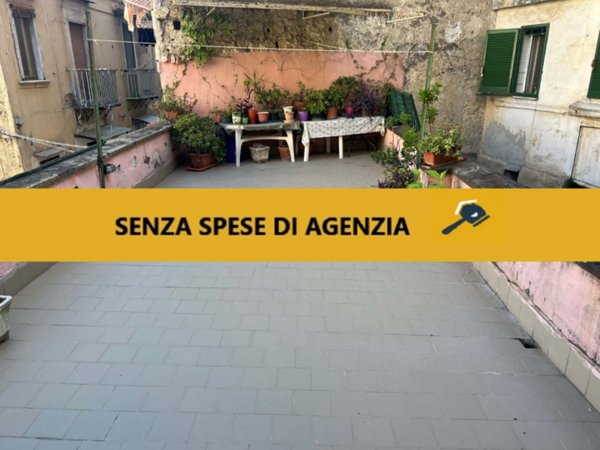 appartamento in vendita a Napoli in zona Stella