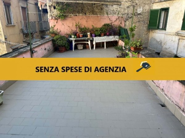 appartamento in vendita a Napoli in zona Stella