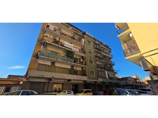 appartamento in vendita a Napoli in zona Bagnoli