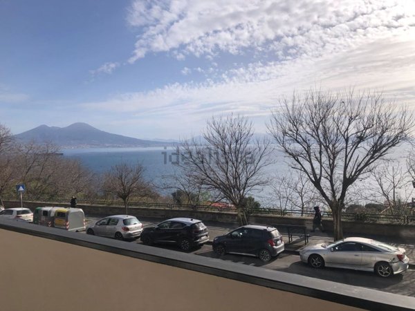 appartamento in vendita a Napoli in zona Posillipo
