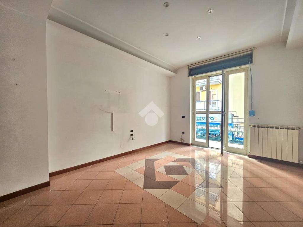 appartamento in vendita a Napoli in zona Bagnoli