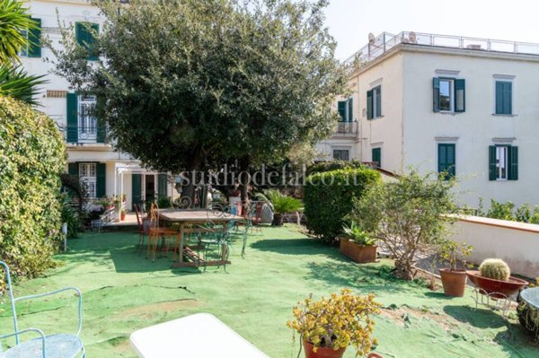 appartamento in vendita a Napoli in zona Posillipo