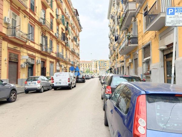 negozio in vendita a Napoli