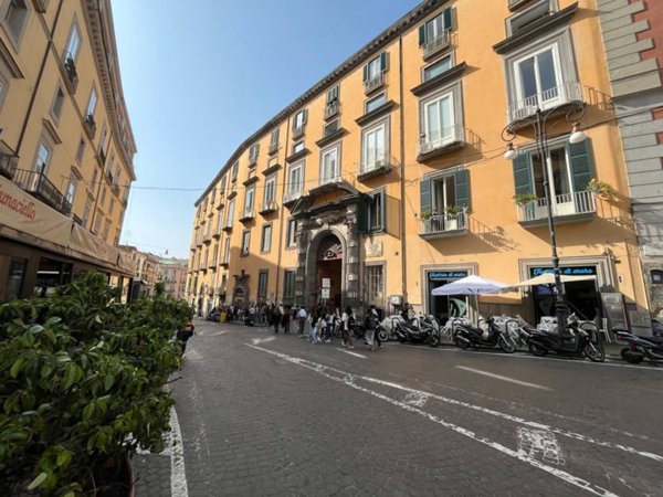 appartamento in vendita a Napoli in zona Centro Antico