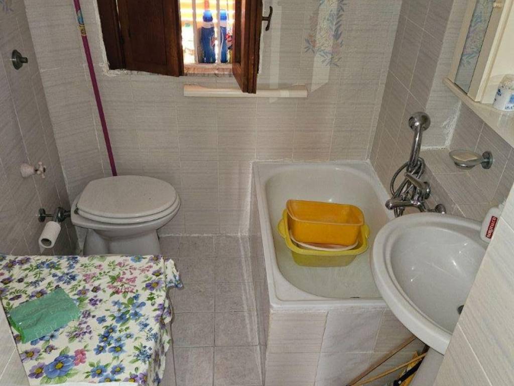 appartamento in vendita a Napoli in zona Pendino / San Giuseppe