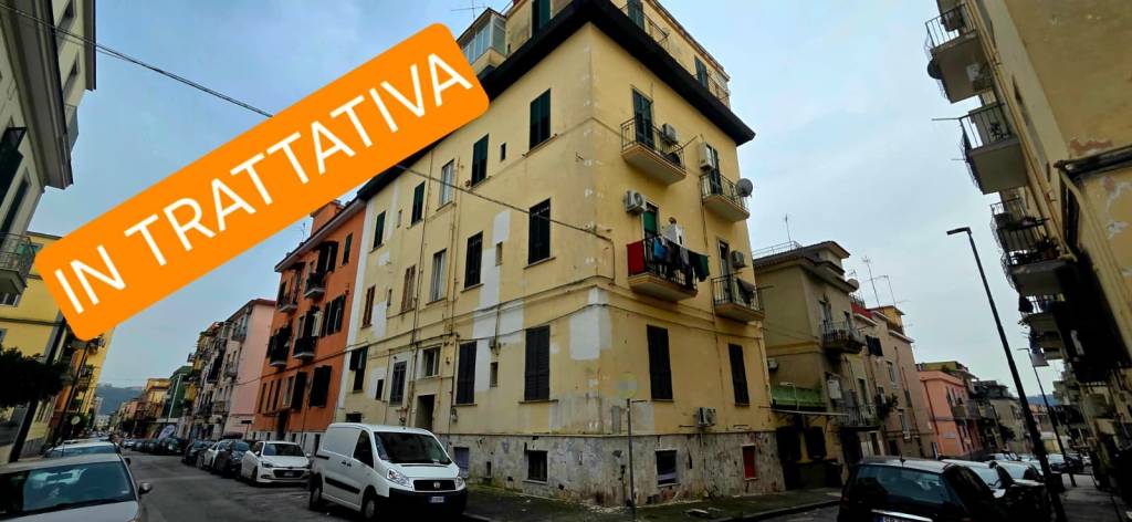 appartamento in vendita a Napoli in zona Bagnoli