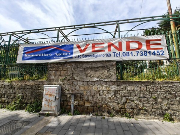 appartamento in vendita a Napoli in zona Secondigliano
