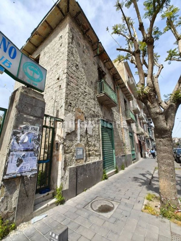 appartamento in vendita a Napoli in zona Secondigliano
