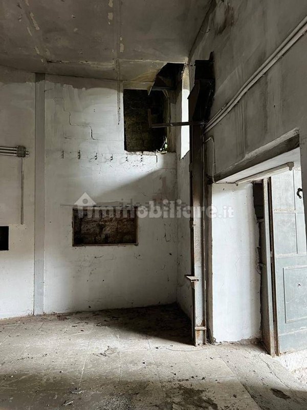 intera palazzina in vendita a Napoli