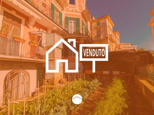 appartamento in vendita a Napoli in zona Fuorigrotta
