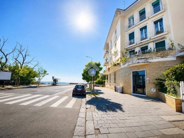 appartamento in vendita a Napoli in zona Posillipo