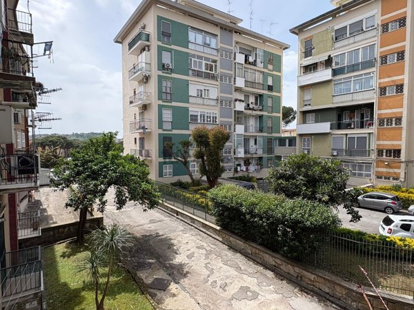 appartamento in vendita a Napoli in zona Soccavo