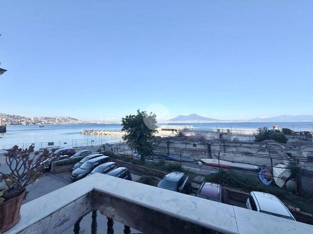 appartamento in vendita a Napoli in zona Posillipo