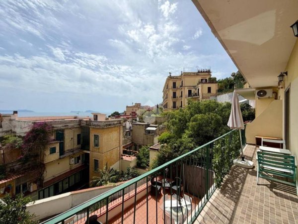 appartamento in vendita a Napoli in zona Posillipo