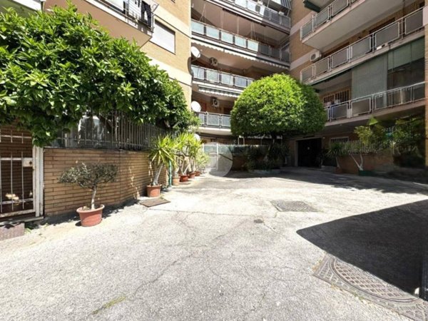 appartamento in vendita a Napoli in zona Soccavo
